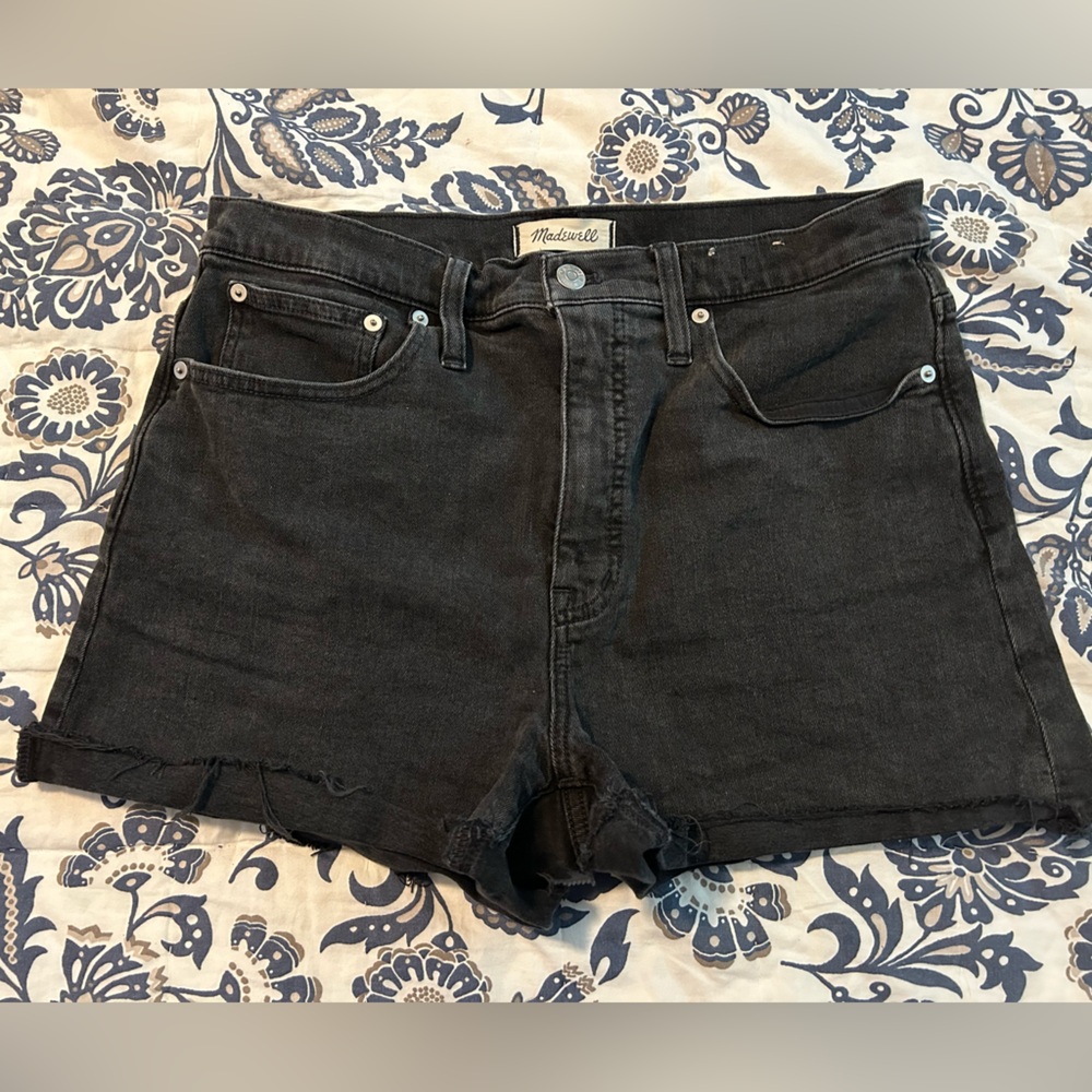 Black Madewell Brand cut-off jean shorts! Size 10